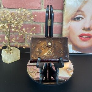 🔥Authentic 🔥Louis 🔥Vuitton 🔥Violette Monogram Vernis French Purse Wallet🔥